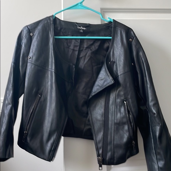 Lulu’s small black leather jacket - Picture 1 of 2